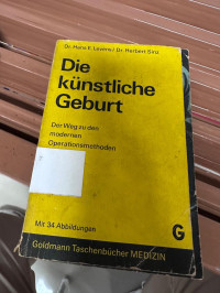 Image of Die künstliche Geburt: Der Weg zu den modernen Operationsmethoden
